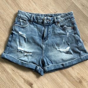 Size 2 Curvy Stretch Mom Shorts